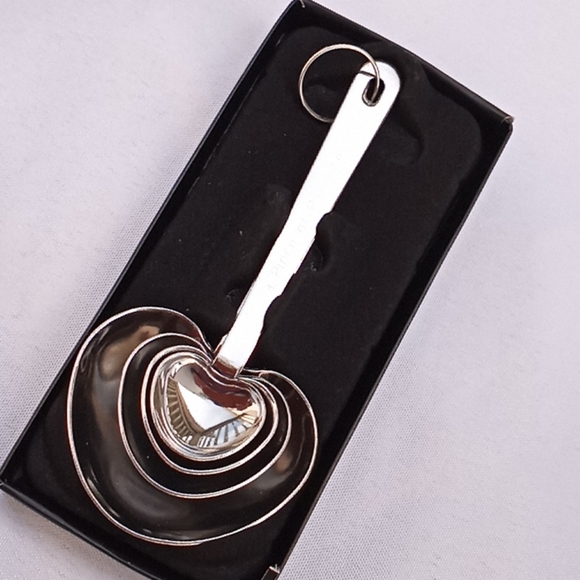 Heart Shaped Measuring Spoons - Picture 2 of 7